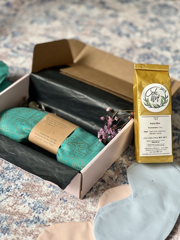 Zestaw prezentowy Przytulność – Poduszka relaksacyjna z aromatyczną herbatką